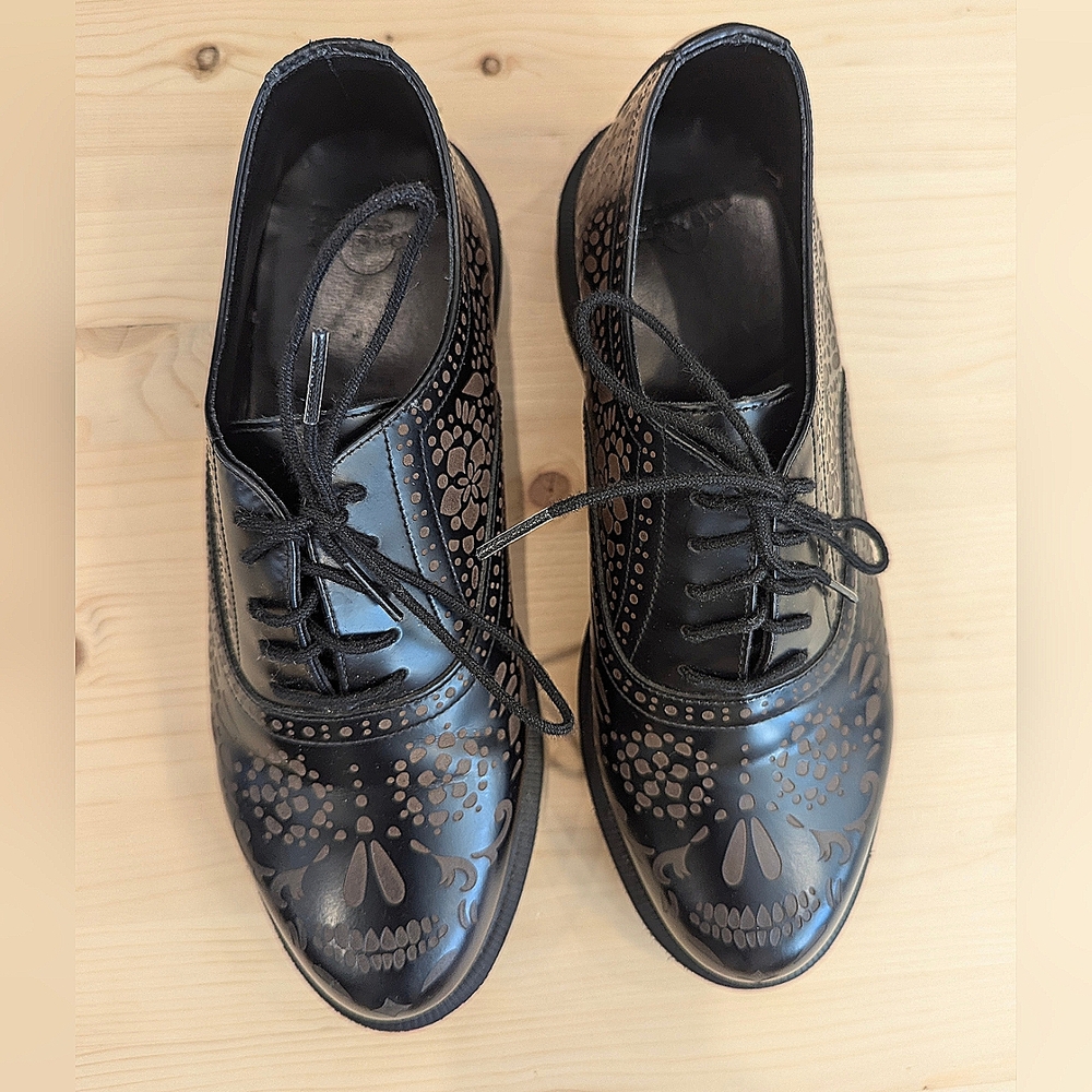 Dr. Martens Aila Oxford